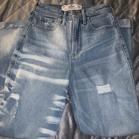 Hollister high waisted jeans Woman’s. NWT. Never worn size 00 - Picture 2 of 9